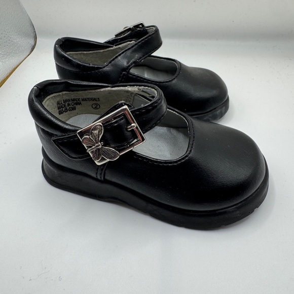 Circo Toddler 2 Girls Black Mary Jane Dress Shoes with Strap and Rounded Toe - Picture 2 of 7